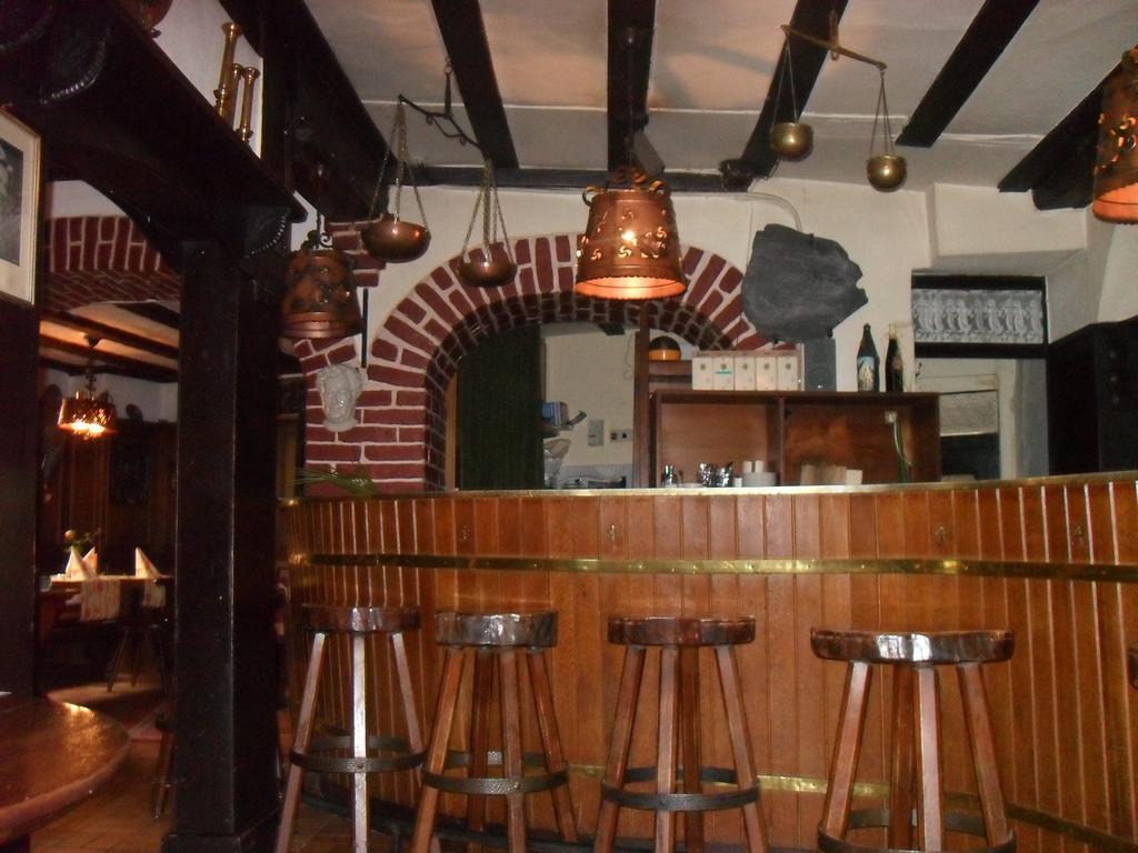 Hotel Reichsschenke Zum Ritter Gotz "Garni" เคิร์ฟ ภายนอก รูปภาพ