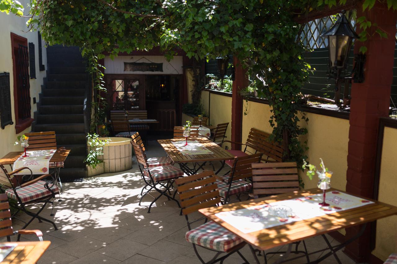 Hotel Reichsschenke Zum Ritter Gotz "Garni" เคิร์ฟ ภายนอก รูปภาพ